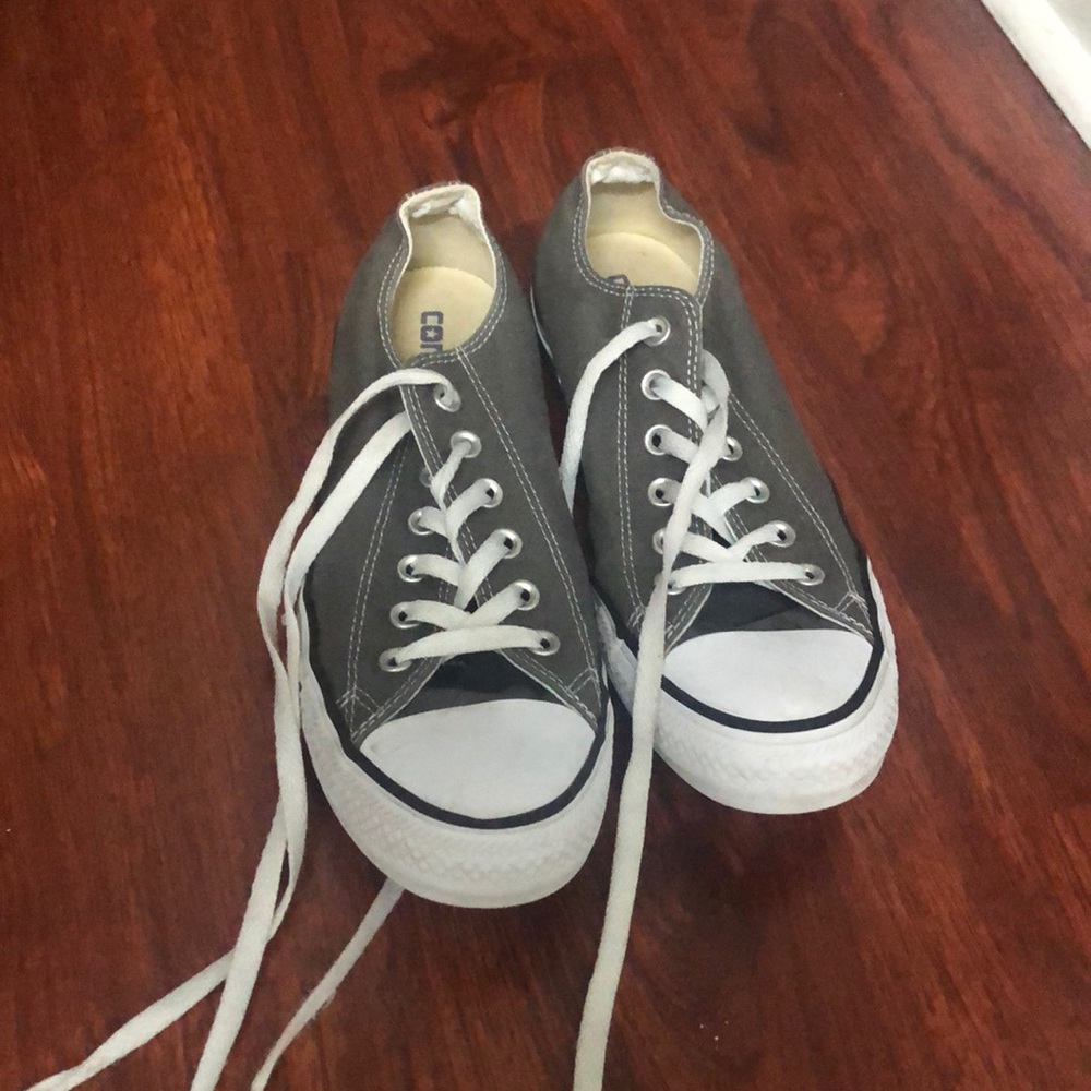 Very nice Gray Converse Women’s Size 8.5 Men’s 6.5